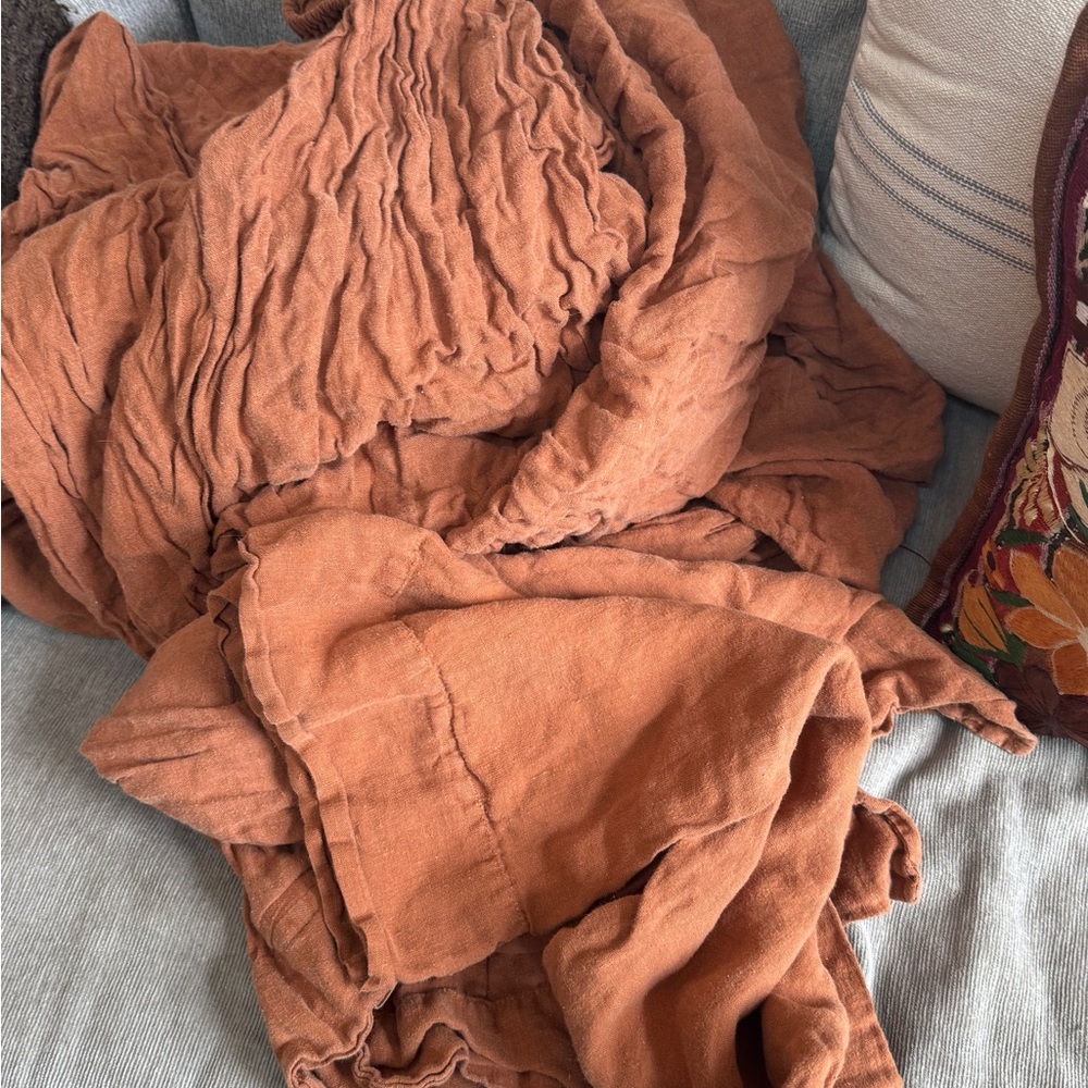 Parachute Linen Fitted Sheet & Pillowcases